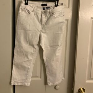 Women’s white capris